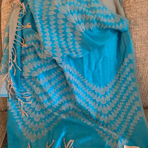 Pashmina - Picture 3 of 3